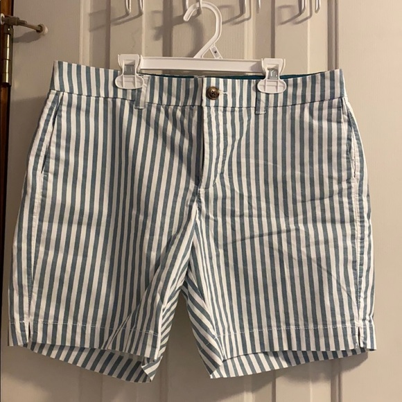NWOT green and white striped shorts - Picture 1 of 1